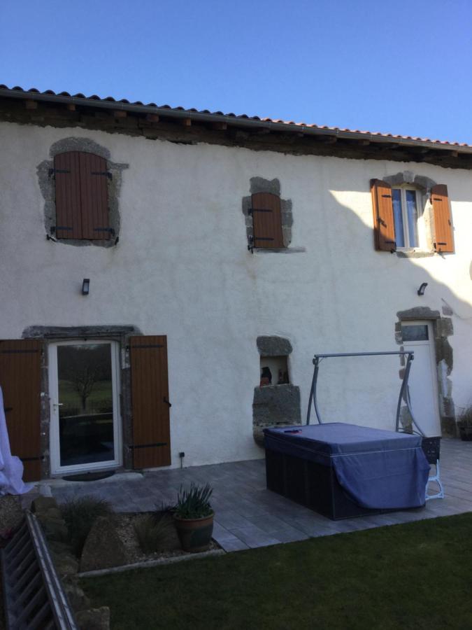 Bed and Breakfast No Name Chabanais Exterior foto